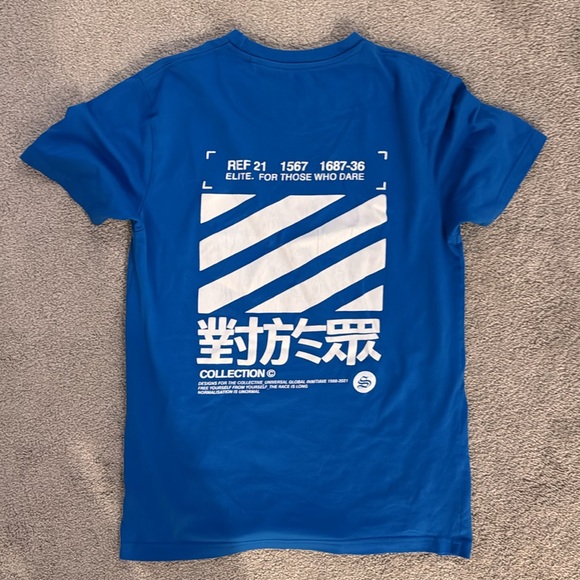 Graphic tee not normal - Picture 2 of 4